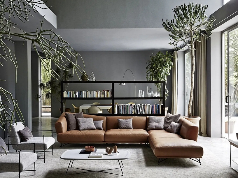 Коричневый диван в интерьере гостиной: дизайн комнаты с темно, светло- или бело-коричневым диваном
