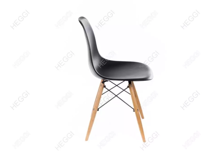 Стул Eames, Черный